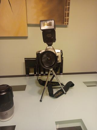 Bolso Cámara Minolta Negro y Multicolor