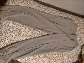 Pantalón Stradivarius Gris Talla M