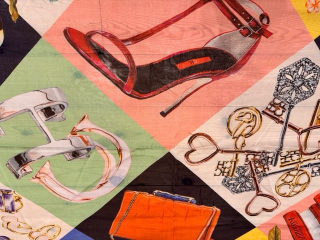 Pañuelo Seda 100 % Carolina Herrera Multicolor