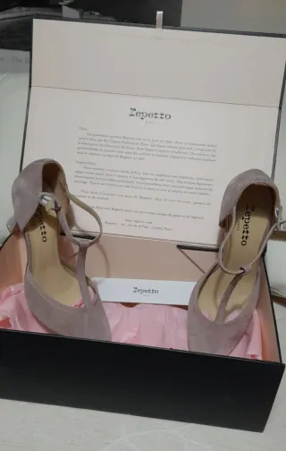 Repetto París. Zapatos salón. Sucre. Talla 36.