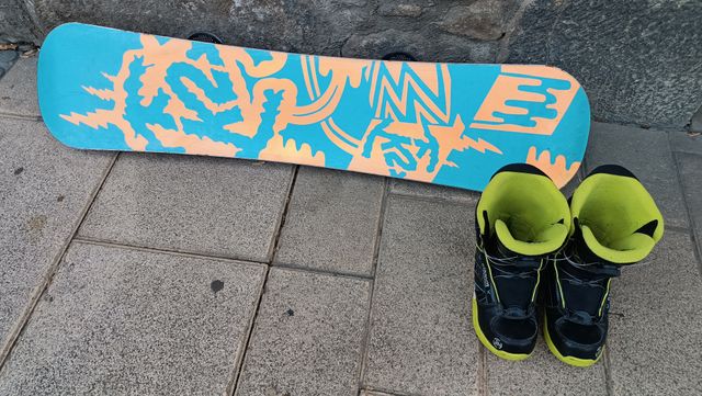 TABLA SNOWBOARD K2 MINITURBO 120 CMS + BOTAS 36
