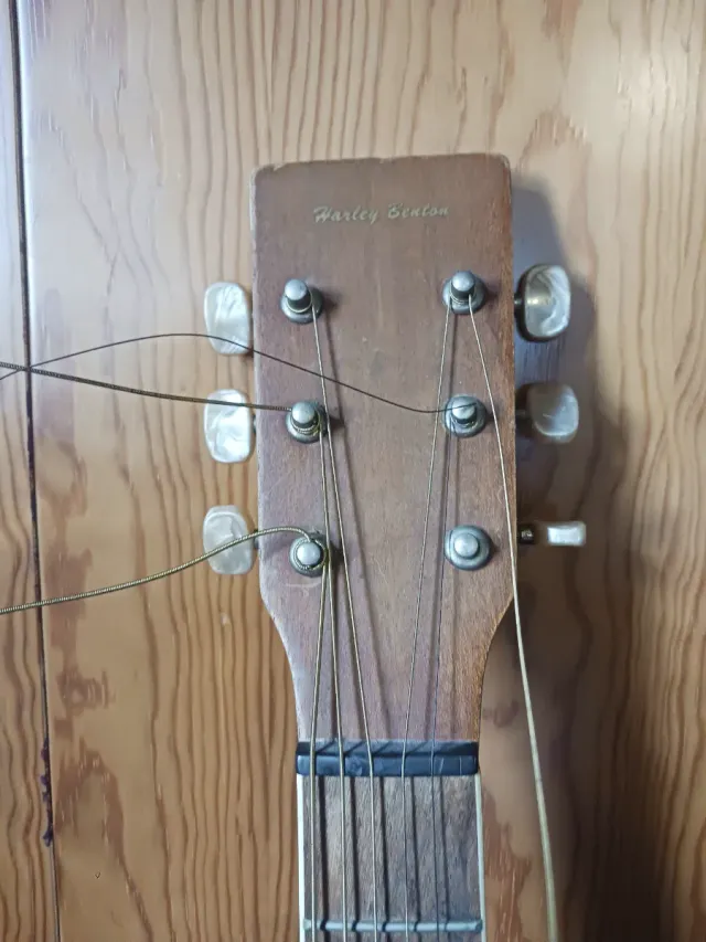 Guitarra Harley Benton HBCG45