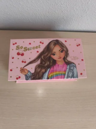 Joyero infantil con espejo y compartimentos