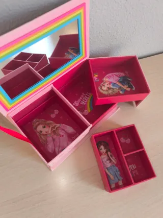 Joyero infantil con espejo y compartimentos