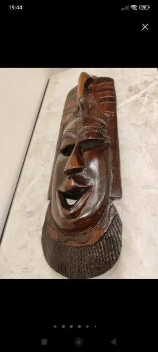 Máscara africana tribal de madera