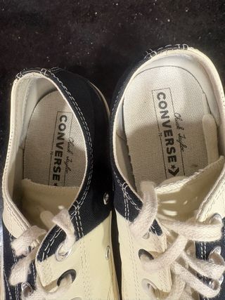 Converse Blancas y Negras 