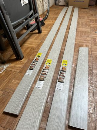 Rodapiés madera gris