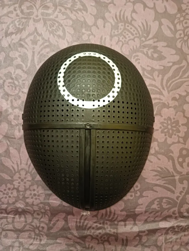 Máscara y metralleta de juguete Juego del calamar