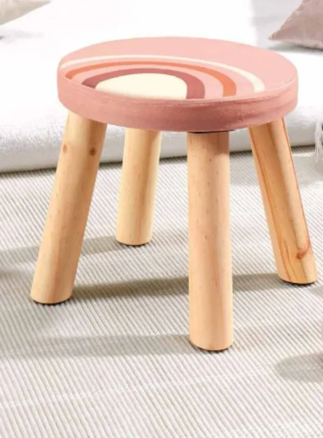Taburete infantil con diseño de arcoíris