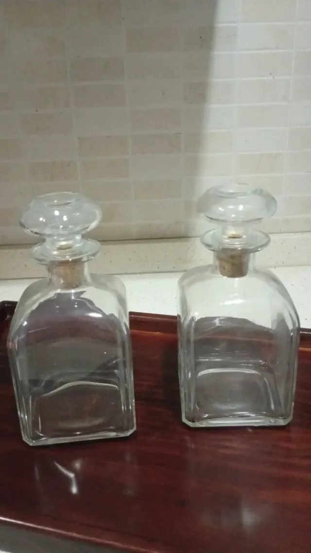 Juego de 2 botellas de cristal