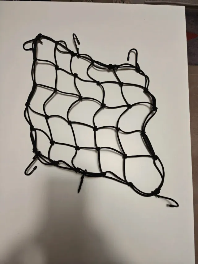 Red elástica de carga con ganchos