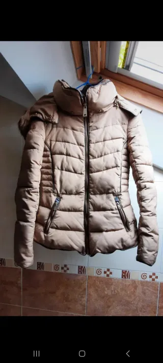 Chaqueta acolchada Zara con capucha