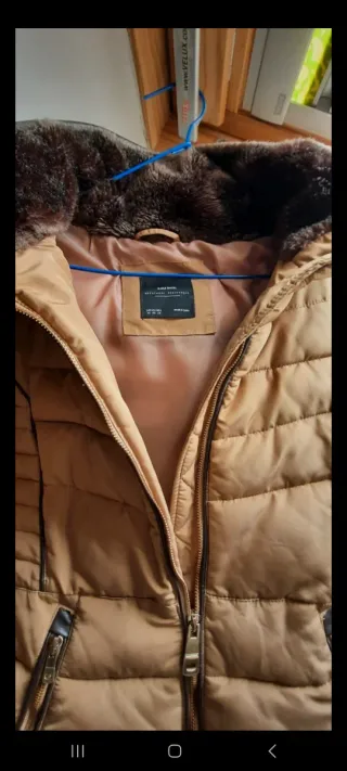 Chaqueta acolchada Zara con capucha