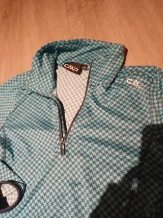 T-shirt termica da sci per bambini CMP. Dimensione 8/10
128 cm