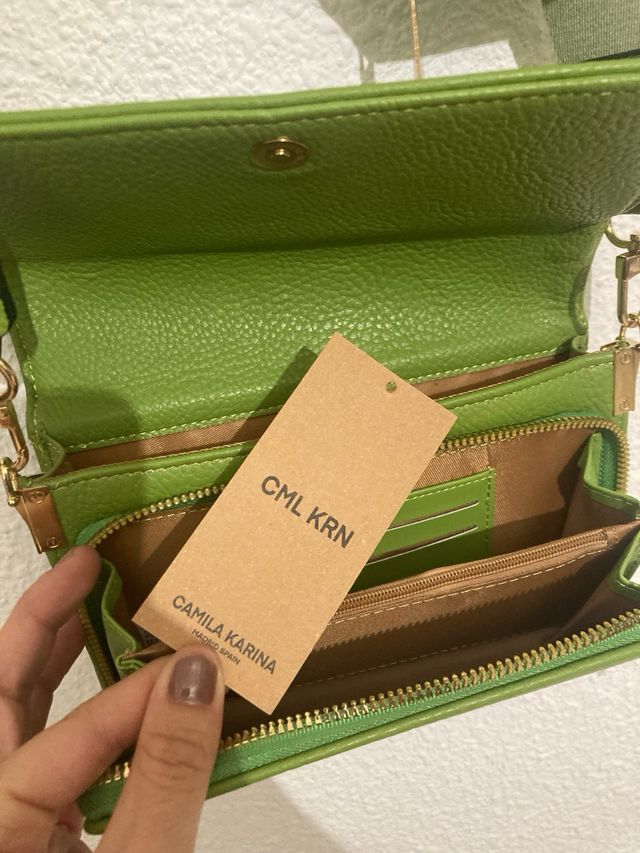 Bolso verde con monedero