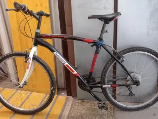 Bicicleta Montaña Adulto Negra/Roja.