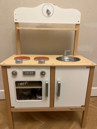 Cocinita de madera para niños