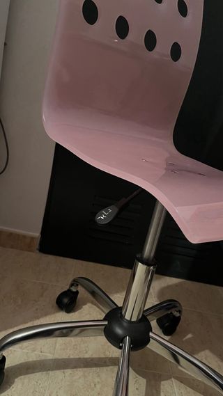 Silla de escritorio lila transparente