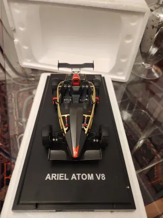 Maqueta Coche Ariel Atom V8