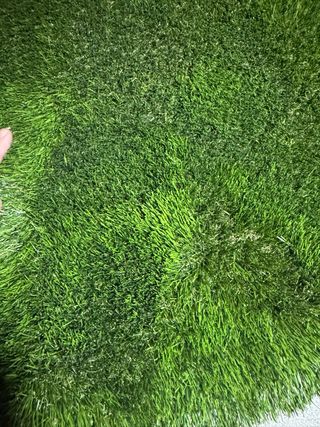 gran trozo césped artificial alta calidad