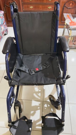 Silla de ruedas eléctrica como nueva