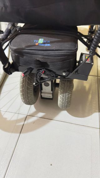 Silla de ruedas eléctrica como nueva