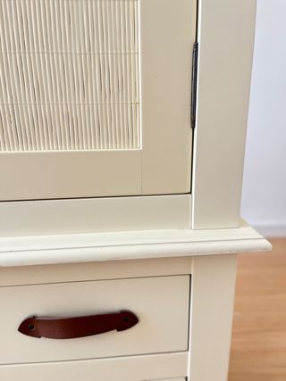 Precioso armario clasico-vintage de pino macizo