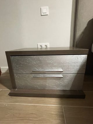 Cómoda y Mesitas de Noche a Juego