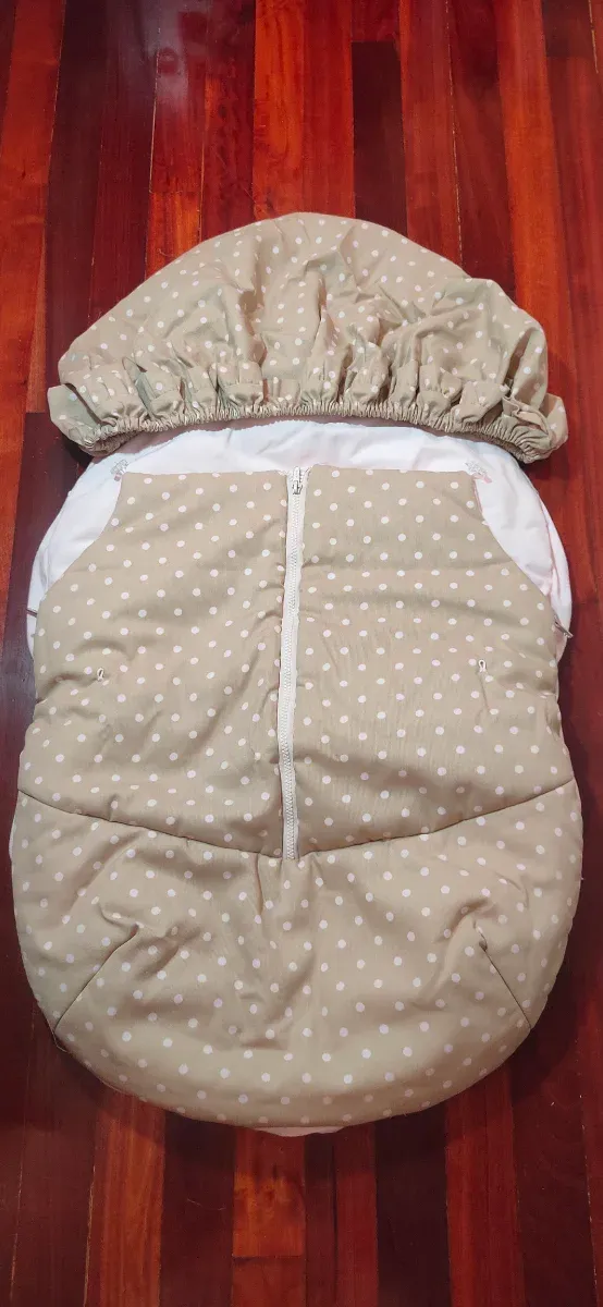 Funda Maxi Cosi Uzturre Rosa y Beige