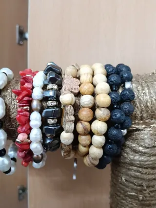 Pulseras de Piedras Naturales y Perlas