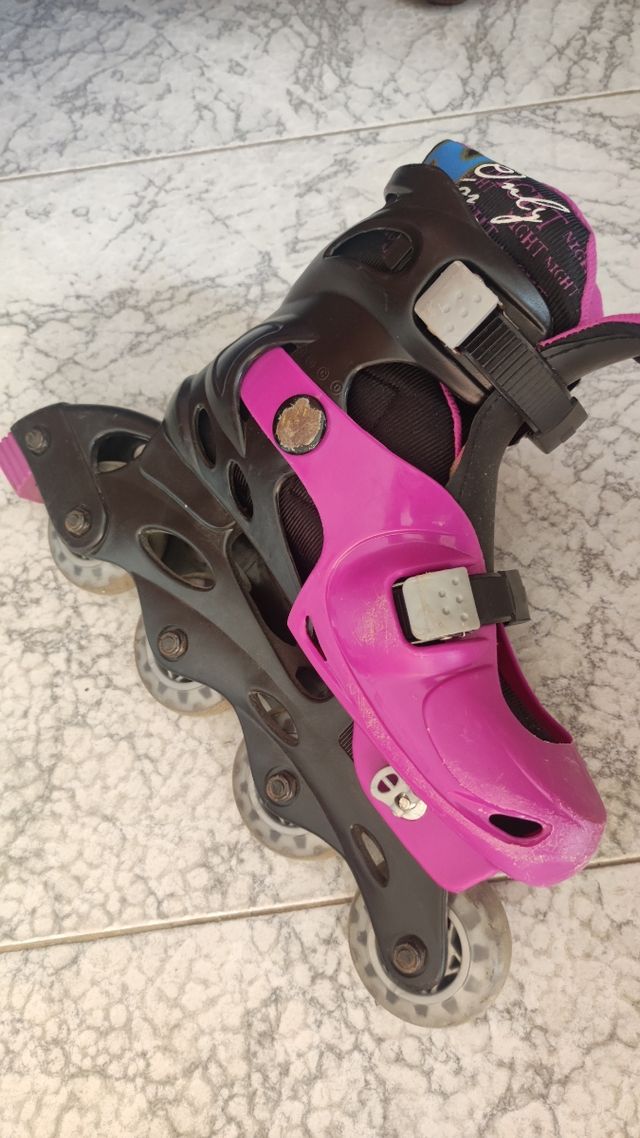 Patines en línea con protecciones. Talla del 35-38
