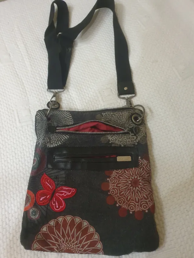 Bolso Desigual Negro y Rojo