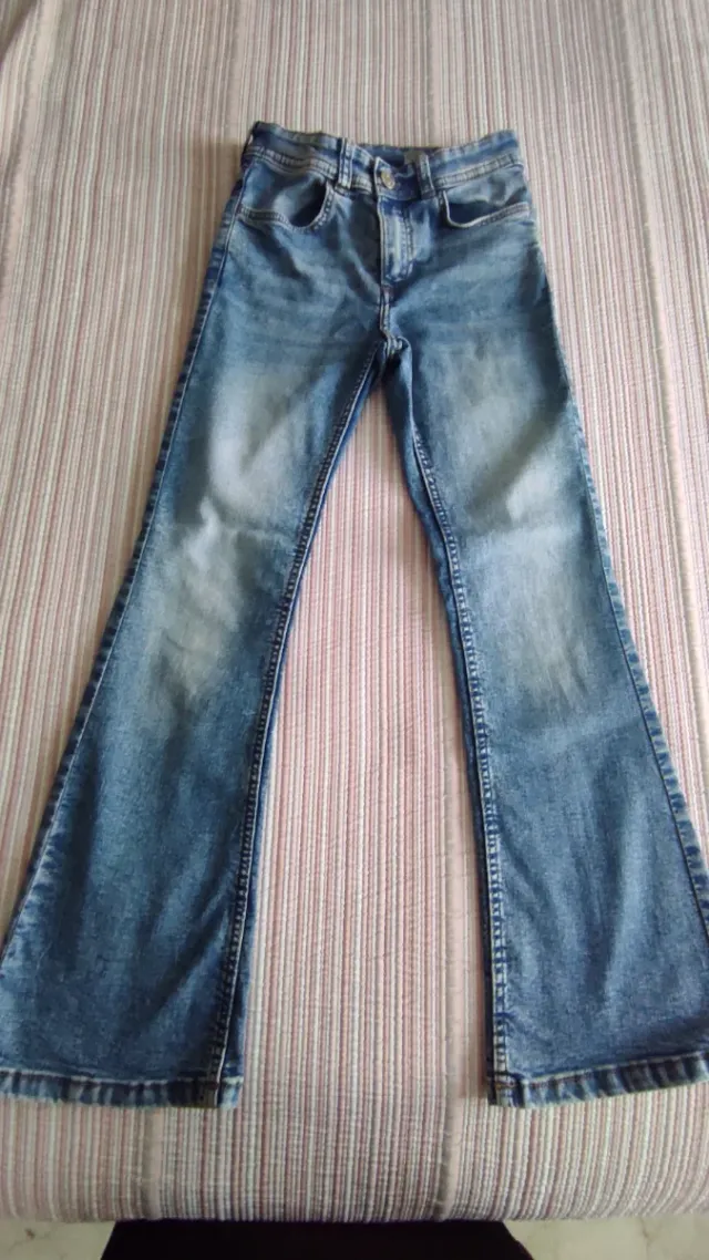 Pantalón campana vaquero niña T8