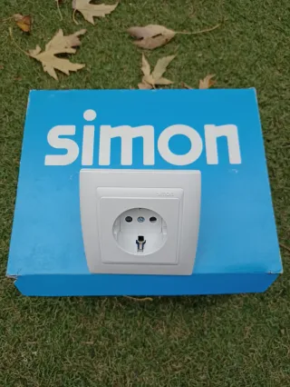 Simon New plug lot 10