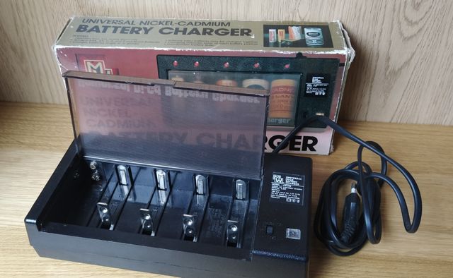 Cargador Pilas Universal Ni-Cd