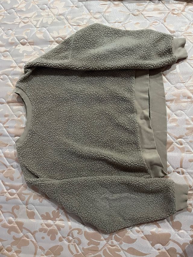 Jersey Stradivarius Talla S Marrón/Crema