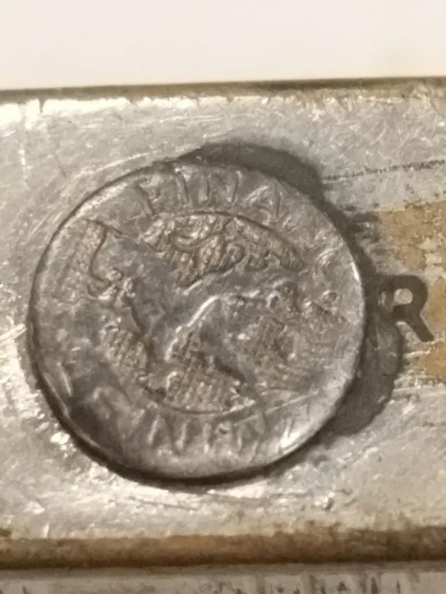 Mechero antiguo de gasolina raro