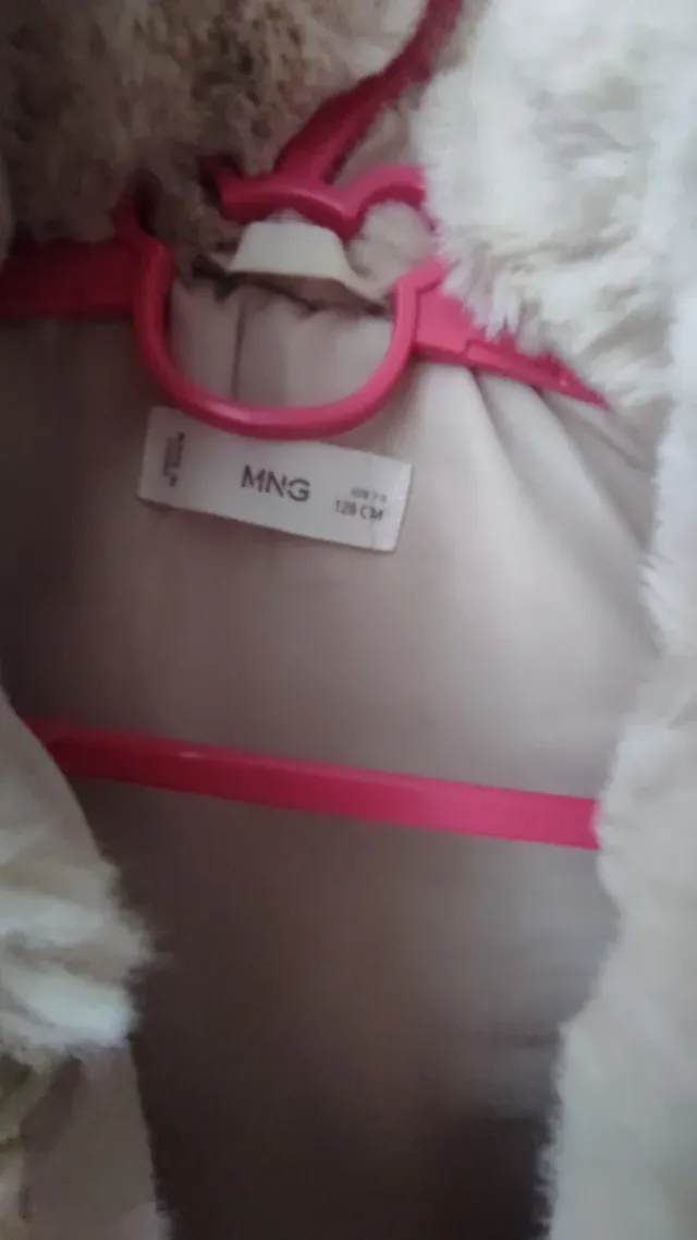 Chaleco peluche Mango niña T8