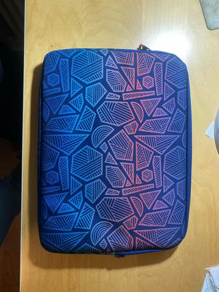 Funda portátil 35x25cm diseño geométrico