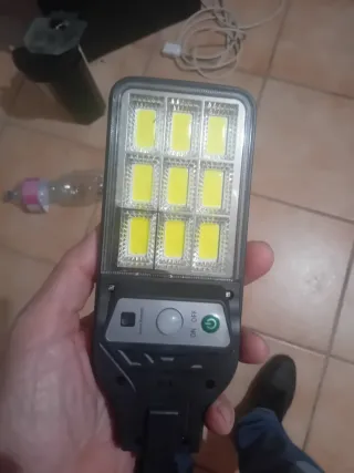 Faretti LED solari con telecomando