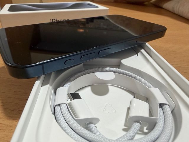 iPhone 15 Pro 512GB Blue Titanium