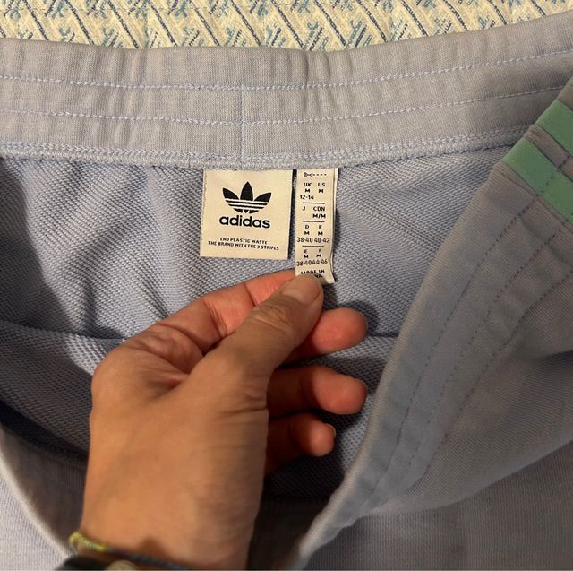 Minigonna Adidas Grigia con Strisce Verdi