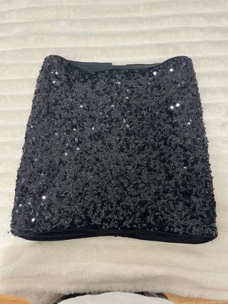 Faldas de lentejuelas negras y plateadas