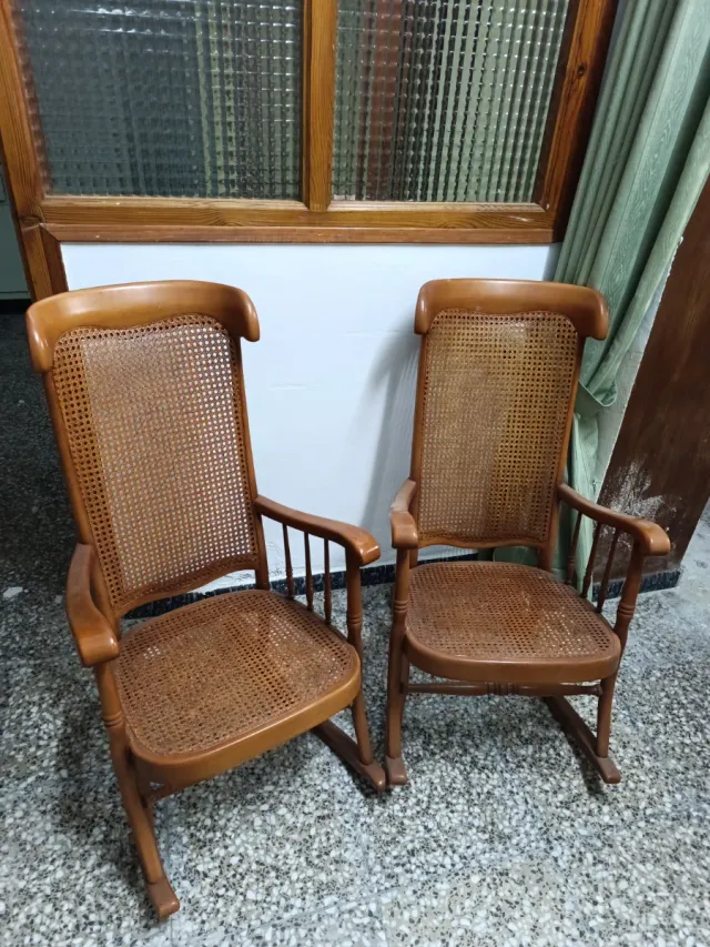 Conjunto 2 Mecedoras Madera y Rattan