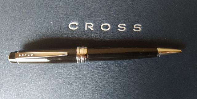 Bolígrafo y tarjetero Cross