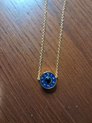 Collar Bimba y Lola azul y dorado.