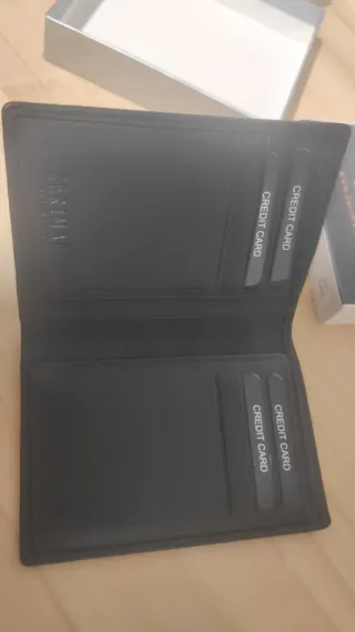 Cartera de piel Zerimar negra nueva