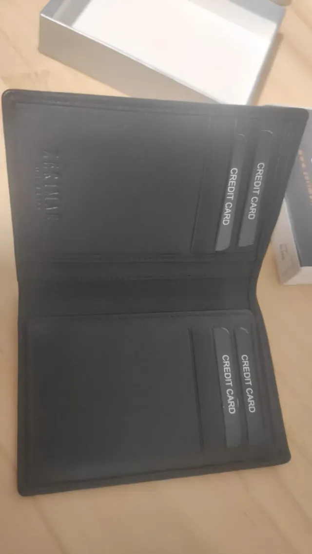 Cartera de piel Zerimar negra nueva