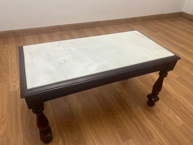 Mesa baja de salón mármol y madera