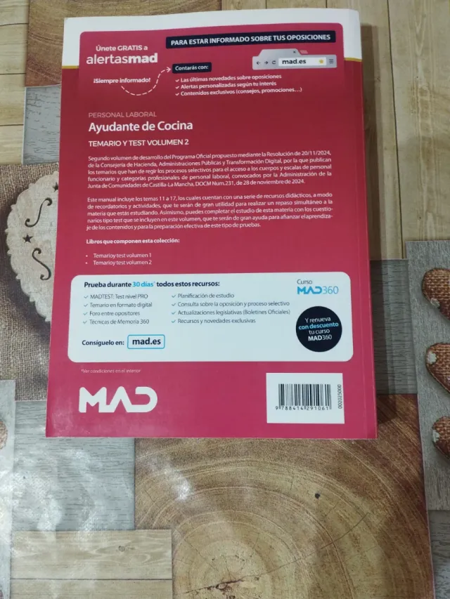 Personal laboral ayudante de cocina.